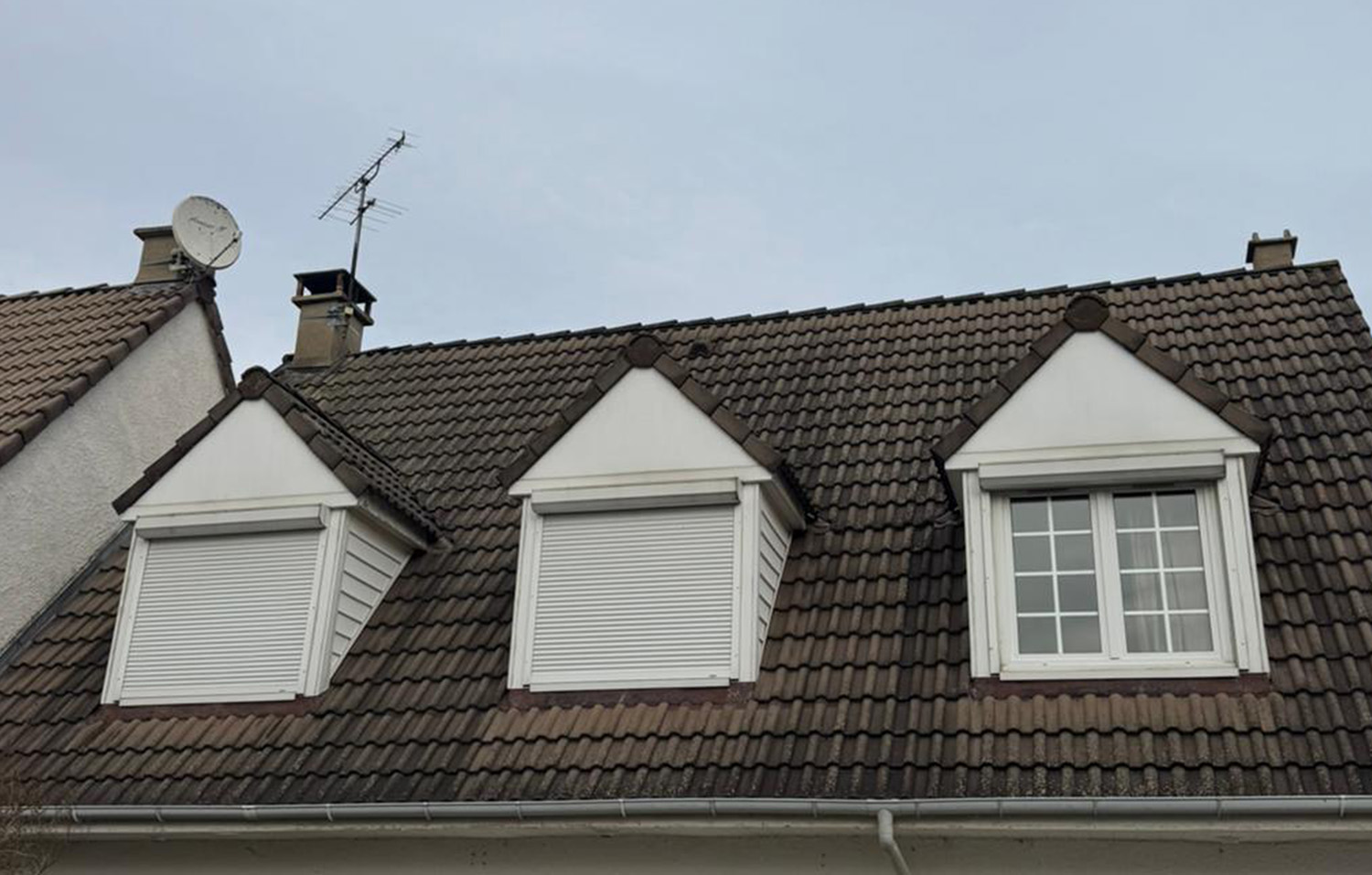 Toiture avant nettoyage par drone